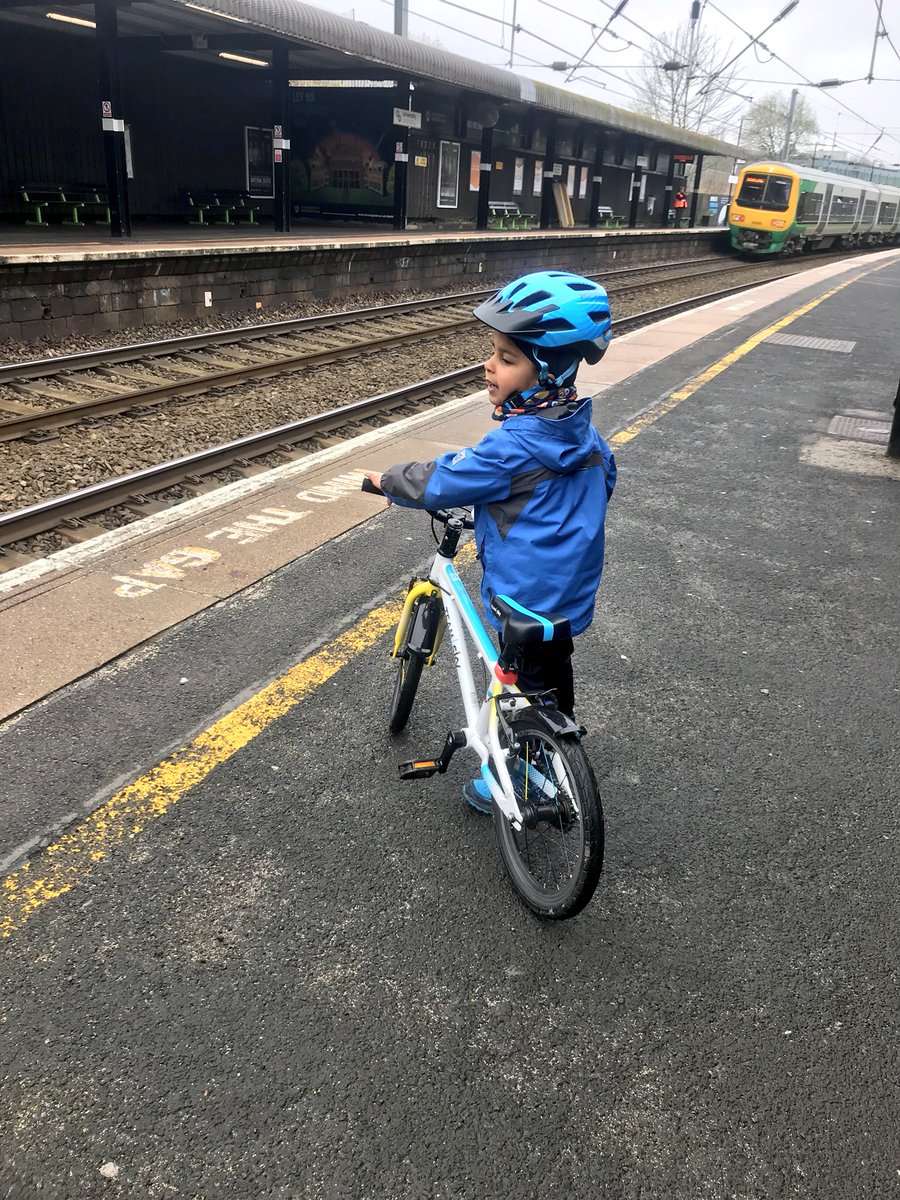ImmyKaur's tweet photo. We set off at midday, cycled to University Station, saw the sights, got off at Northfield Station, did the fabulous @CycleSouthBrum / @NorthfieldEco Easter Egg Ride with @AndyReevo / @inderjitkaur77 + kids. Then all the way back. Nearly 10 miles for #Anaadh today, what a star. https://t.co/LyW9YVnCzV