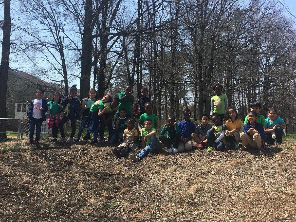 anacostiaws's tweet photo. Getting a jump start on celebrating #EarthDay @Calveelementary @pgcps #TreatingandTeaching @baytrust @PGCSprout https://t.co/KEzXG1B41u