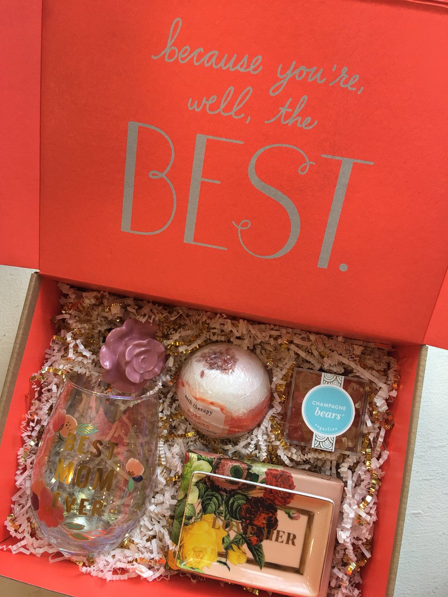 #BestGiftEver for the #BestMomEver 💕
•
#bestmom #momlife #mommyblogger #mommyandme #motherdaughter #goodies #giftideas #giftbox #giftshop #local #boutique #stemlesswineglass #wine #sugarfina #champagne #bathbombs #ringdish #loveher #sweetest #cutestuff #downtowndover
