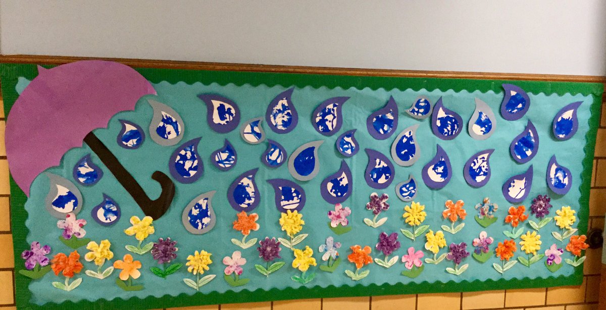 Ms_Sabo1's tweet photo. Finishing up our first week of our new study-Reduce, Reuse, Recycle ♻️sensory letter sort, clapping syllables and building numbers♻️ #EarthDay #htsdpride #YESstars @yardville4170 https://t.co/UzS2fB097i