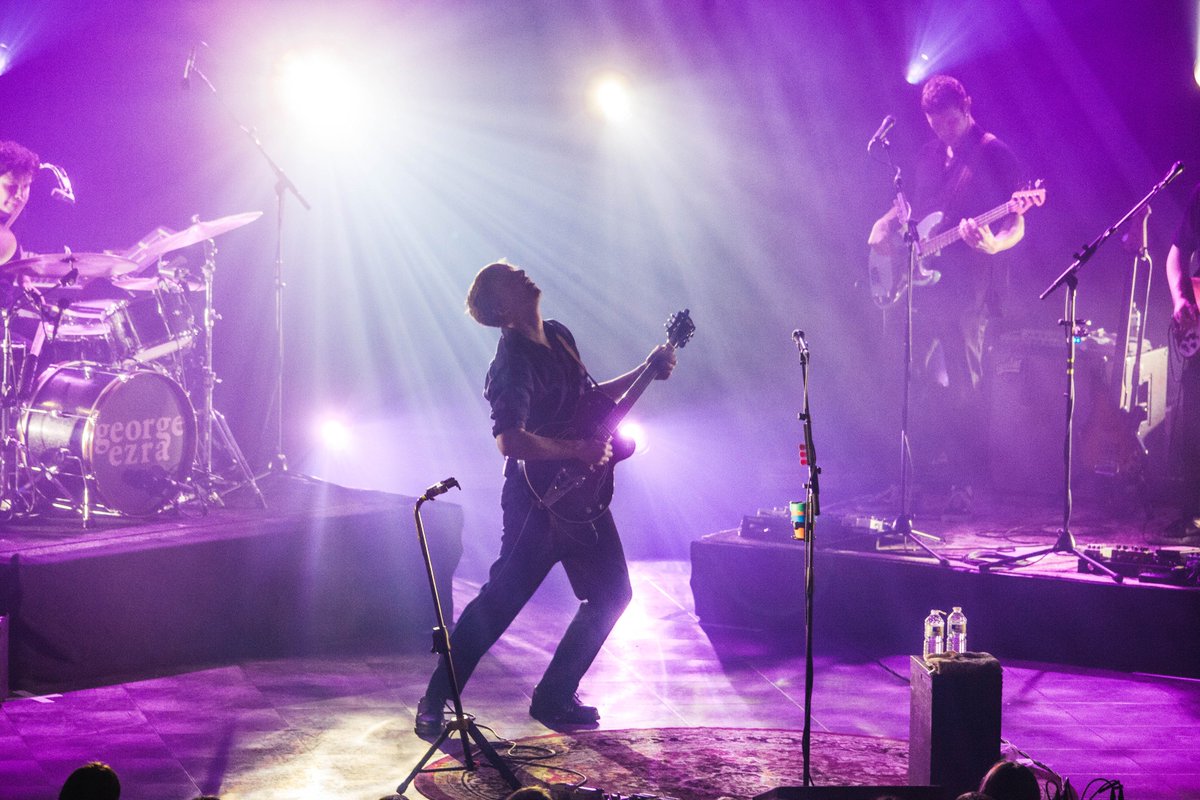 george E Z R A tweet media