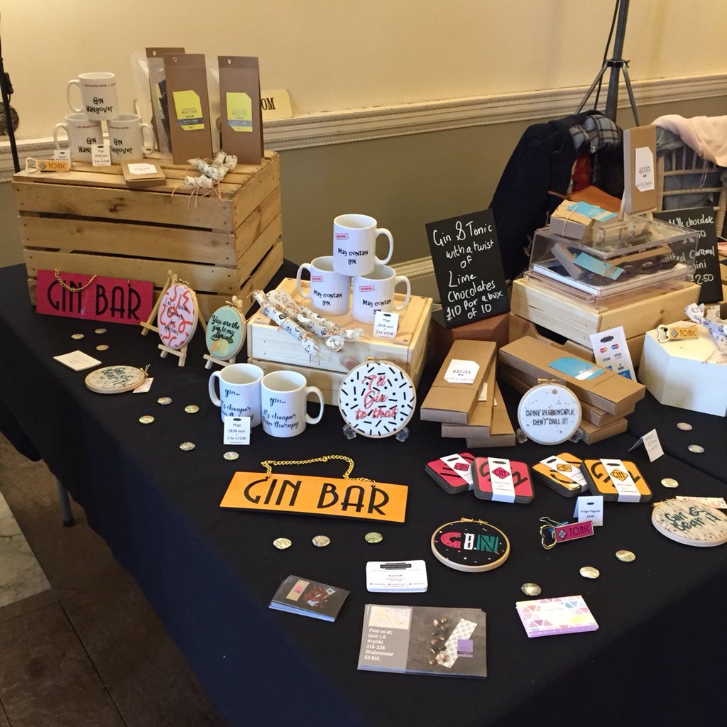 SheffieldMugCo's tweet photo. I’m here @Wentworth_house for the Gin Festival with @etsysheffield team mates @CocoaMester and @FizzyPigg  tonight and all day tomorrow https://t.co/DXqvHGPokg