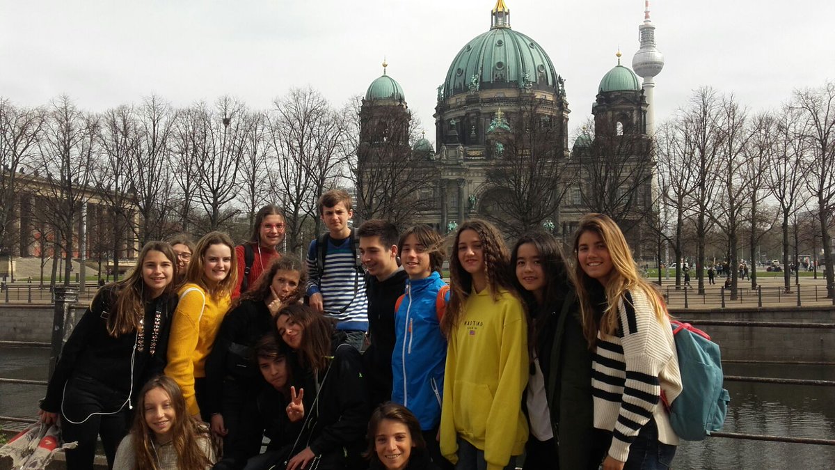 Journée à #Berlin 3è.
- #Quartierjuif de Berlin.
Segundo día del #viaje a Berlín de la clase 3è.
- #BarrioJudío de Berlin.
#LFPalma