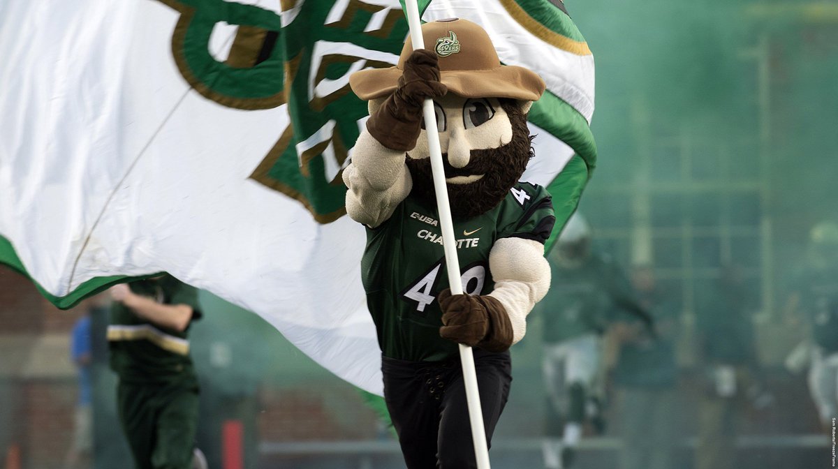 Charlotte49ers's tweet photo. Congrats to the @ConferenceUSA leading 65 49ers student-athletes that earned the C-USA Academic Medal. #GoldStandard 
Story - https://t.co/1GByt6KaZi https://t.co/6MCxzpmnEX