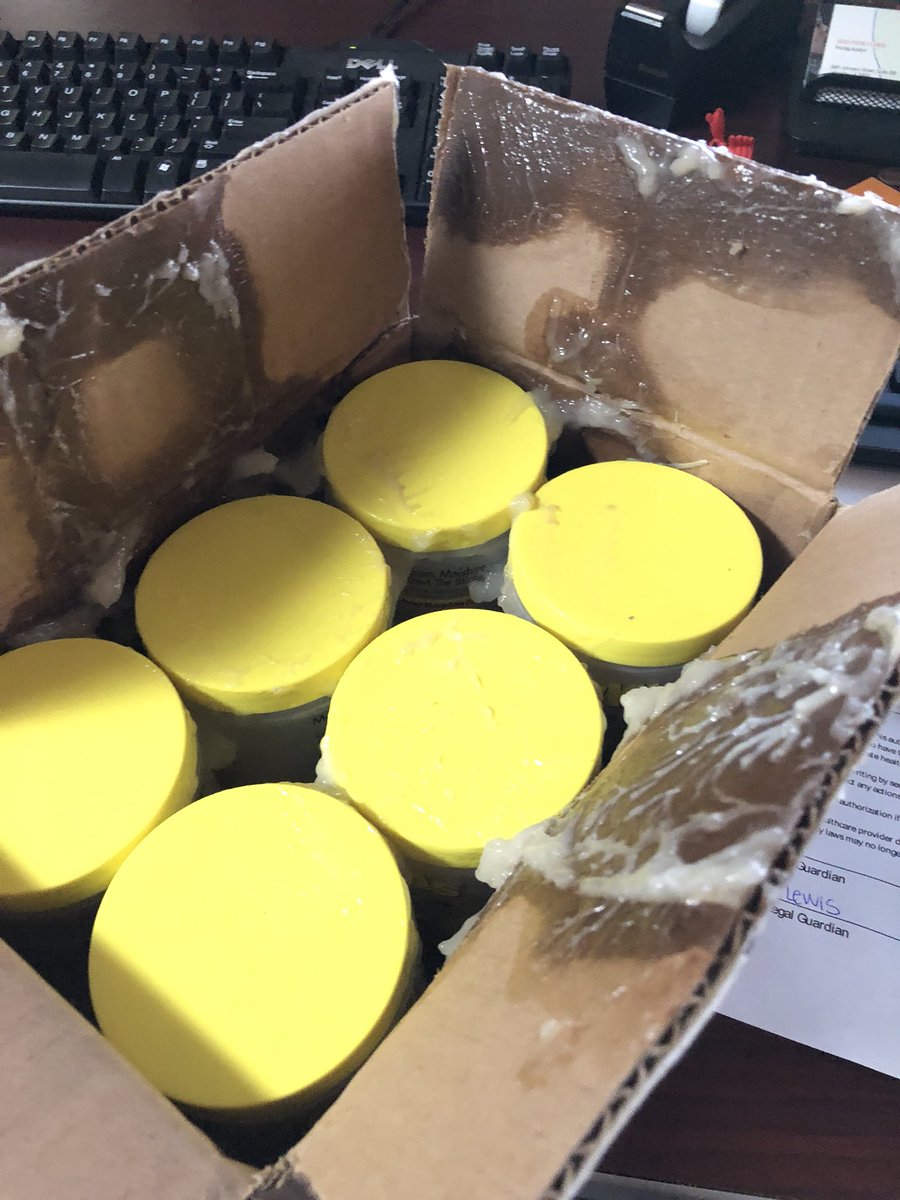 MrsDLou's tweet photo. @SallysBeauty contacted customer service and they said this is a shipping issue. Oh and they can’t correct the problem until UPS looks at the order. #seriously #poorcustomerservice #epicfail #NEVERAGAIN https://t.co/aeEk6Wavvo