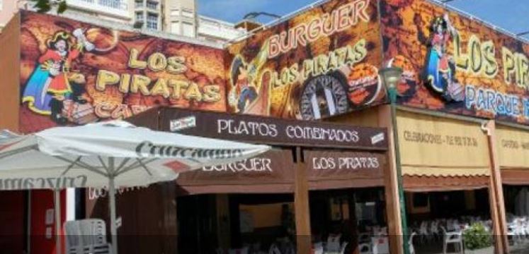 OriginalBebes's tweet photo. Os dejamos unos restaurantes en Málaga donde podéis ir a comer y estar super tranquilos por que los niños tienen donde jugar.  :) :) :) :) 

https://t.co/x2QNP4TklS https://t.co/Fq2lu9NNj1