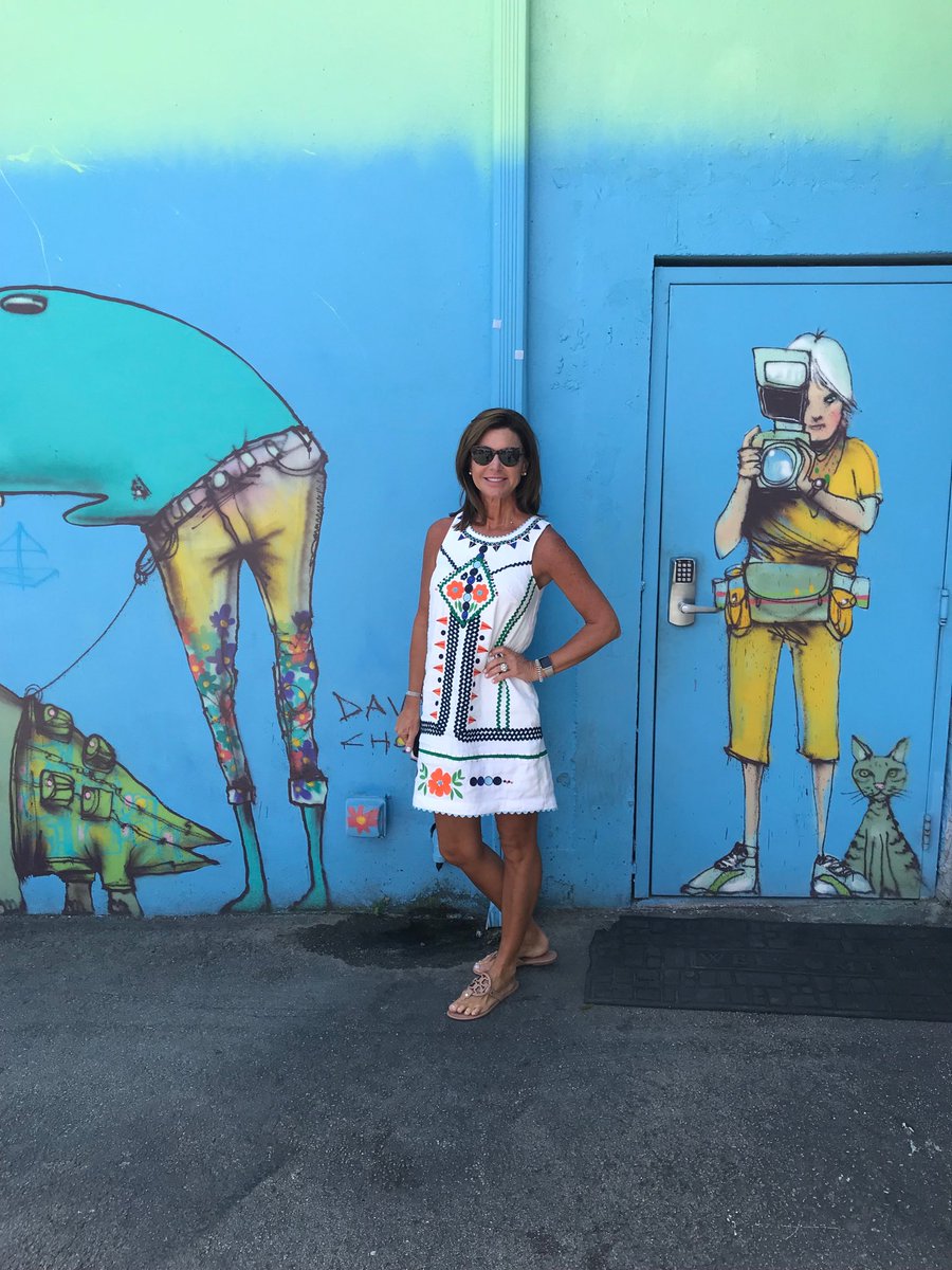 jims_indy's tweet photo. Fun exploring @WynwoodMiami with my soulmate #wynwoodwalls #graffiti https://t.co/oXD1P2rqGe