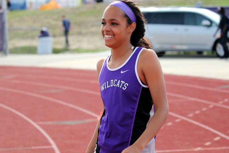 greghall24's tweet photo. Races don't get much closer than the girls' 100m hurdles at Gary Parker. @WildcatsBSHS Sara Coy (15.34) edged @BattleTrack Paige Magee (15.35) by .01. @KcPrepReport https://t.co/Esqva6FUmV