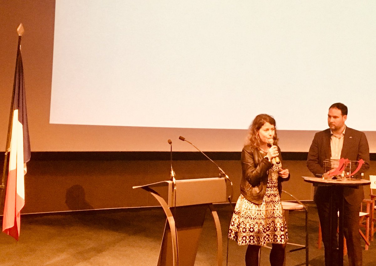 lesaout_gael's tweet photo. @KatellHenry remet ce soir à #Brest le prix @LeRN165, réseau des acteurs du numerique de Bretagne sud, partenaire du @BreizhAmerika Startup Contest 2018, à @Hotel_Skipper. 👏👏👏👏 #Fierté https://t.co/esJXftJlBV