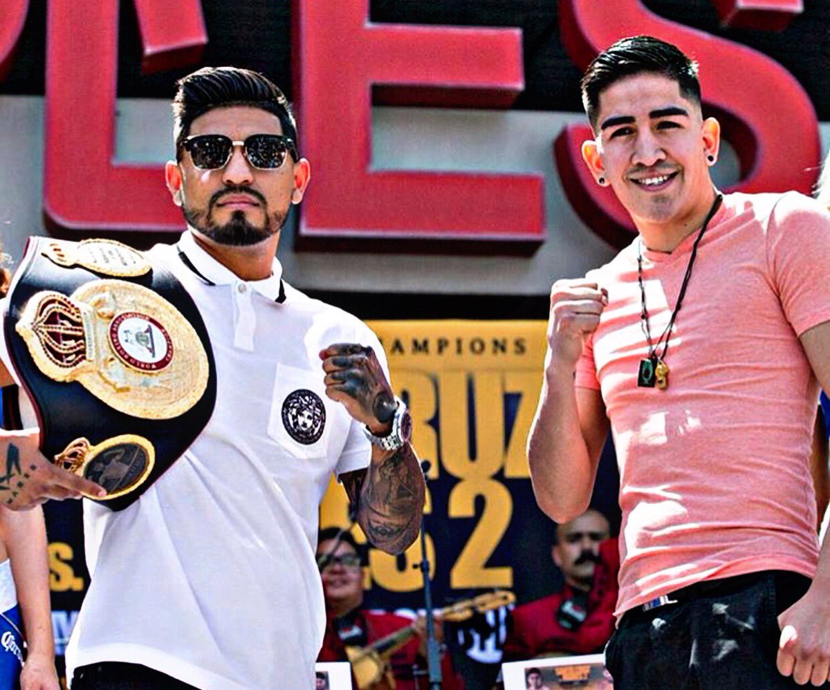 BoxingROKus's tweet photo. What do you all think is this going to be Round 13th or will it be a different fight between @abnermares & @leosantacruz2 ?
#SantaCruzMares2 #ElFamosoTerremoto #TeamMates #BoxingRematch #BoxingROKus #TheBoxingRundownShow #BoxStats🥊 https://t.co/beO4JMdd1H