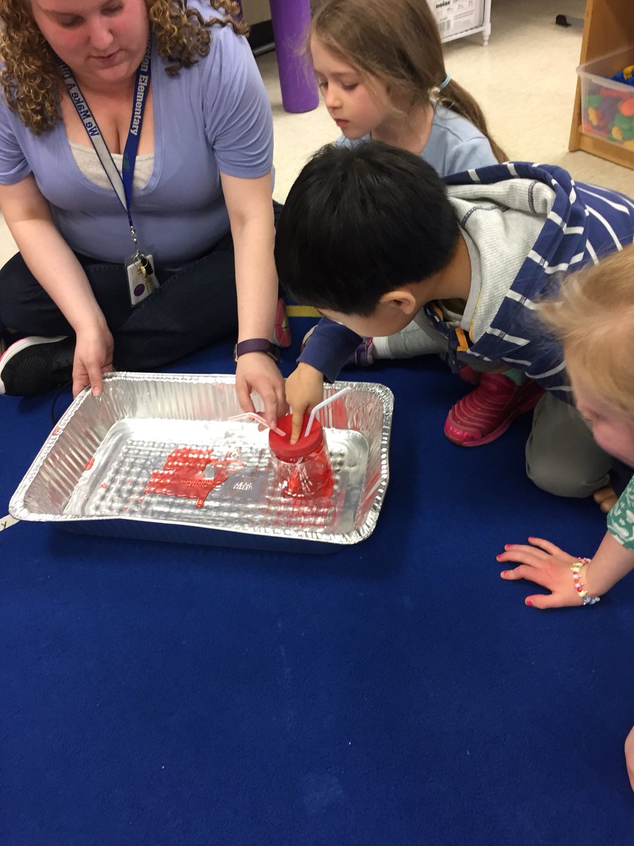 thurstonpre's tweet photo. Learning all about the heart, we learned how the heart pumps blood through our body #preschoollife #preschoolhasheart @a2Thurston @A2schools https://t.co/i7iSufcsuc