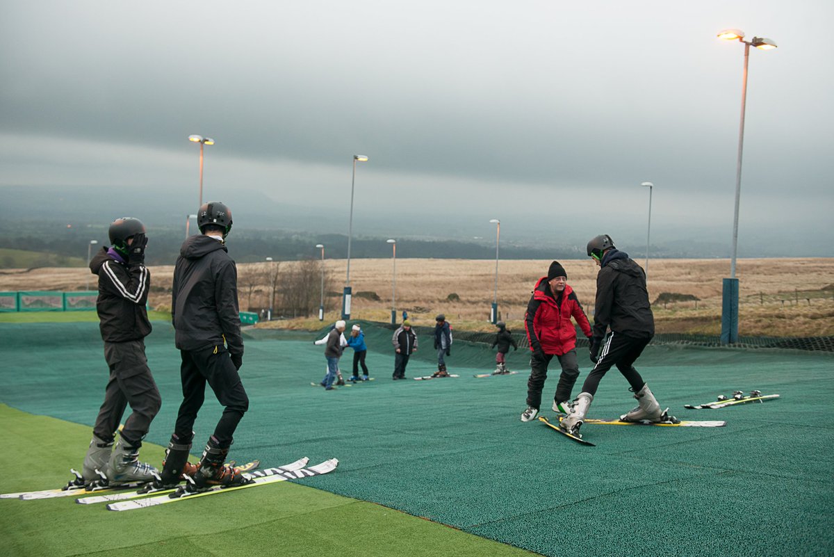 Great night at <a href="/Pendleskiclub/">Pendle ski club</a> last night, thanks to all their staff for giving up their night to instruct our cadets! #whatwedo #ventureadventure