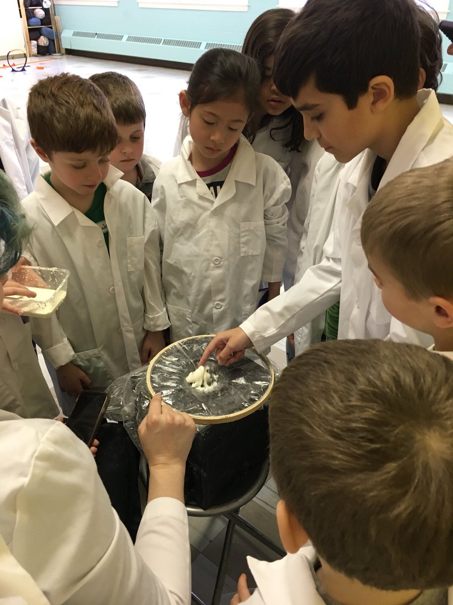williamwhelan's tweet photo. Here is an experiment @steampei Physics Camp today to visualize sound vibrations using a non-Newtonian fluid. Kids were redesigning the experiment on the fly by observing and asking questions. Let’s do more of this. https://t.co/7ewDgwr8Mb