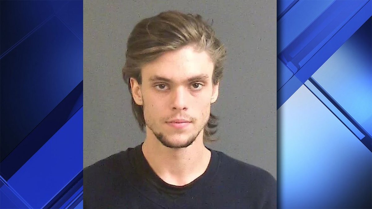 Teen drugs 89-year-old neighbor with tranquilizer-laced brownie so he could steal from her. bit.ly/2GWvdyd?utm_so… https://t.co/fo2HFxnQz0