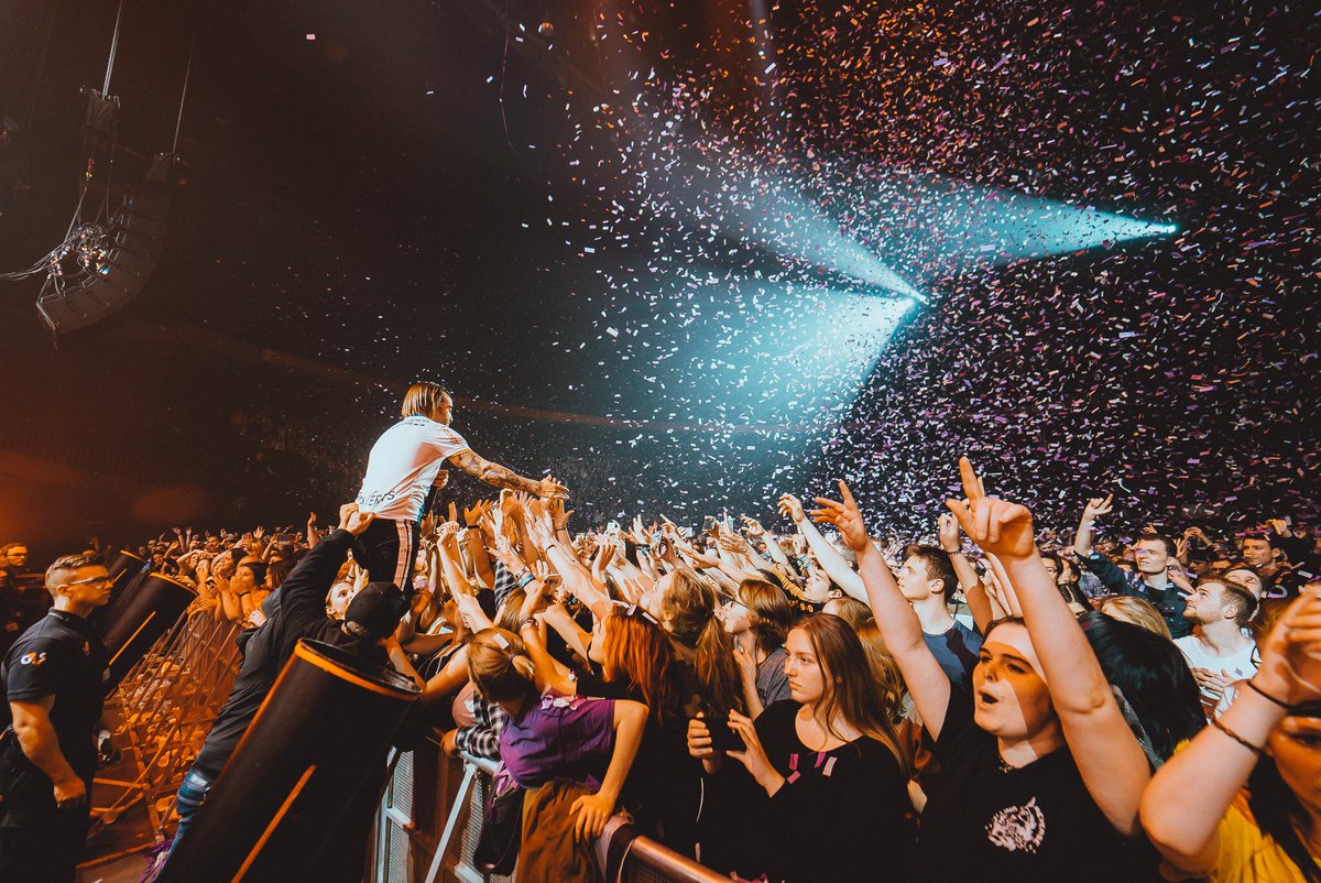 Brussels closing out the M A  N   I    A Tour Europe in the best way 👊