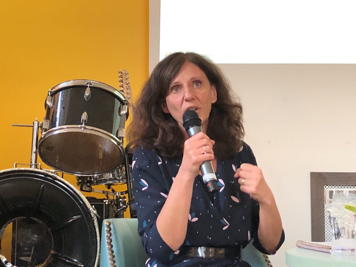 LaREMParis15's tweet photo. ▶️Ce soir nous accueillons @EliseFajgeles &amp; @pierrehenry75
pour tout comprendre du Projet de Loi #asile et #immigration 

Comment répondre avec efficacité et humanité au défi migratoire ? C’est l’objet de notre débat citoyens ! https://t.co/QZUfQjg0mu