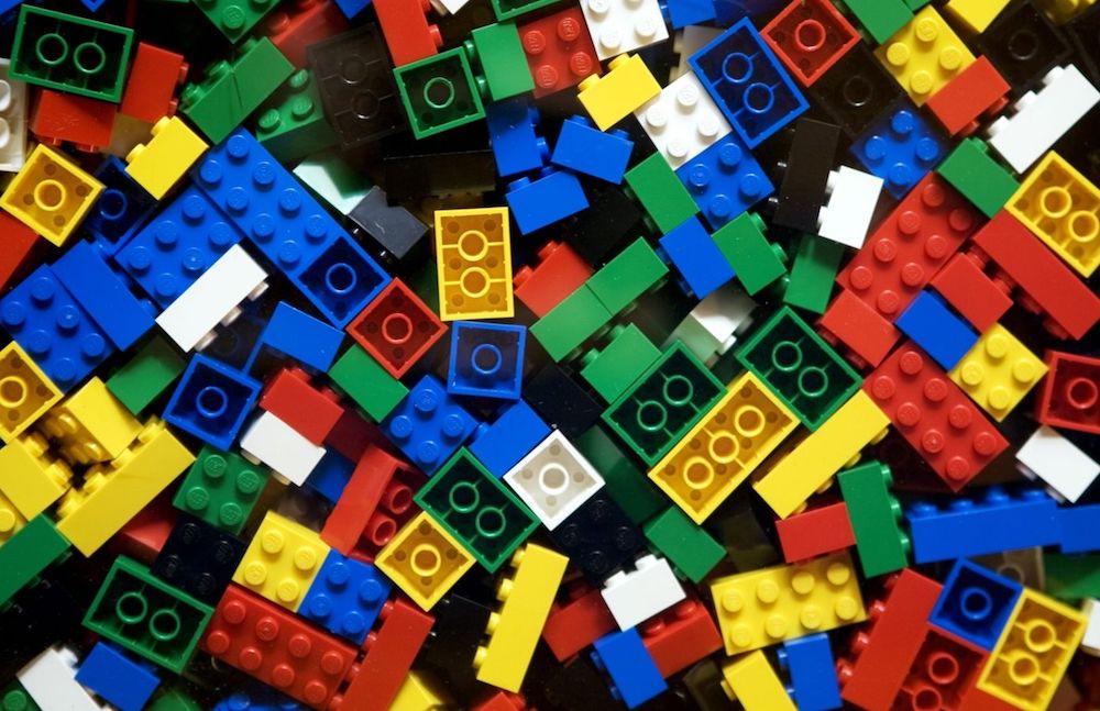 firstmobileed's tweet image. We just got a BUNCH of LEGO!!! It's going to be here for a fun project during our #OdySci event!! May 16th and 17th! #ChooseScience @NSERC_CRSNG