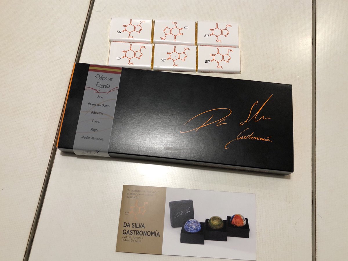 LisandroSocial's tweet photo. Una cajita de #ChocolatesDaSilva ha viajado a #Zaragoza conmigo. Es la colección de “Vinos de España”. Seguro que triunfa aquí también 😊. cc @DaSilvaGastro https://t.co/ZYuVqTBDR9