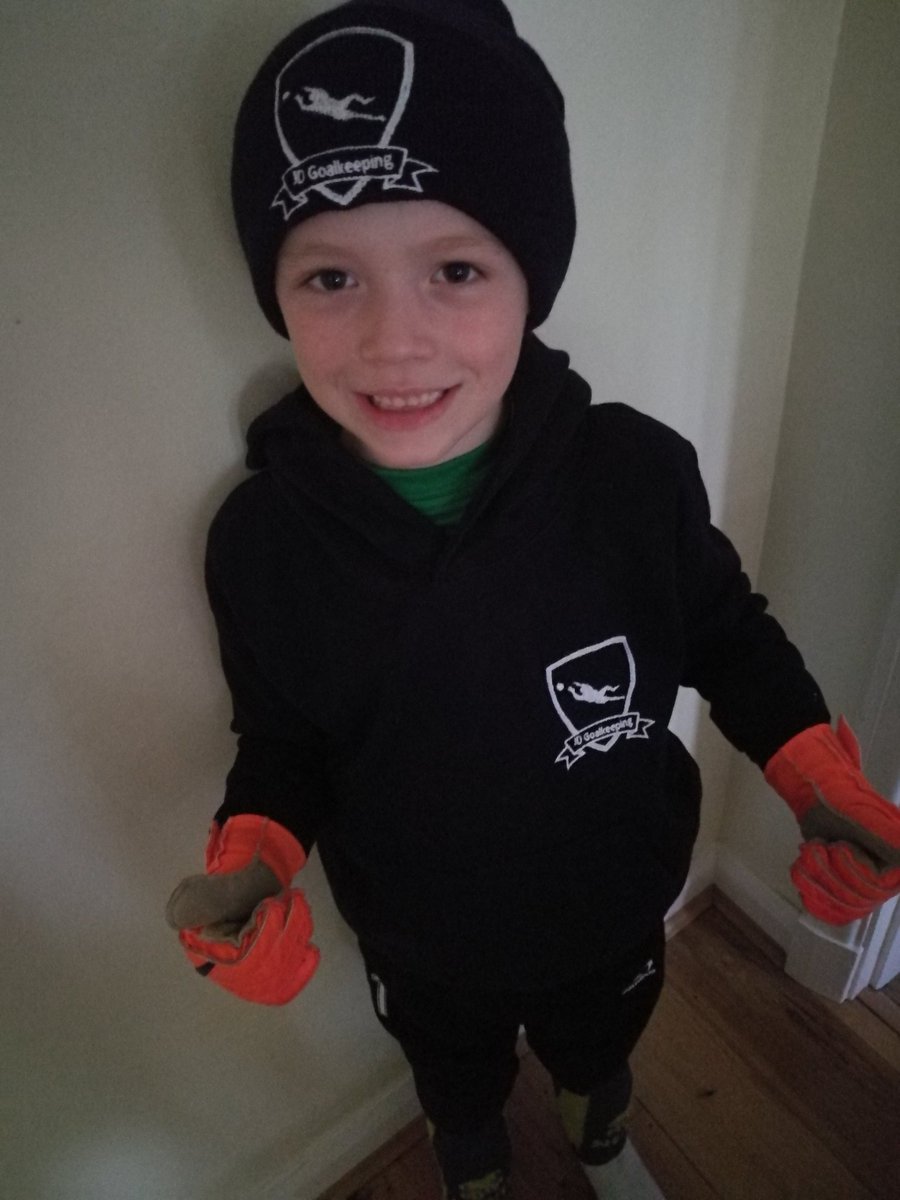 stu78ncfc's tweet photo. @JdGoalkeeping Thanks for the top and hat Jordan. 👍⚽ https://t.co/W2RzJSvyQi