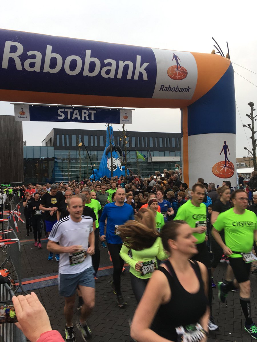 RvanSoomeren's tweet photo. Rabobank Heerhugowaard Cityrun 10 K van start. Een vitale stad met vitale inwoners! https://t.co/9sIzfgKjuv