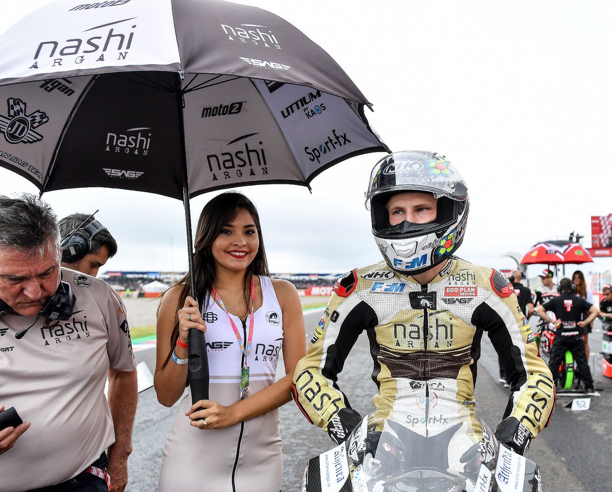 gasupracingteam's tweet photo. Tensa espera. Momentos en la parrilla de salida con Jules Danilo. #ArgentinaGP #JD95 #moto2 #secondround #grid #nashiargan #NHKhelmets https://t.co/78SV0wMSmA