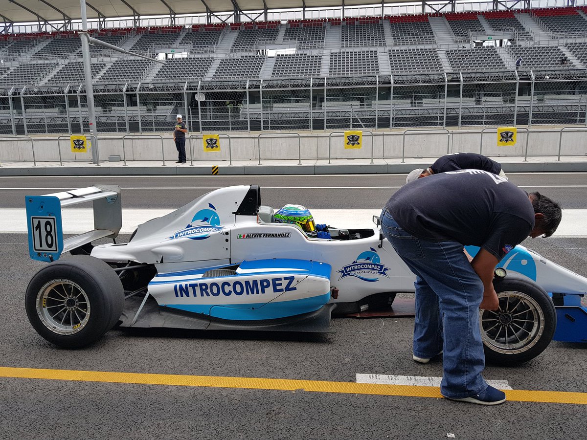 FormulaPanam's tweet photo. Alexis Fernández ya se encuentra en la pista https://t.co/J8TW1hIHM9