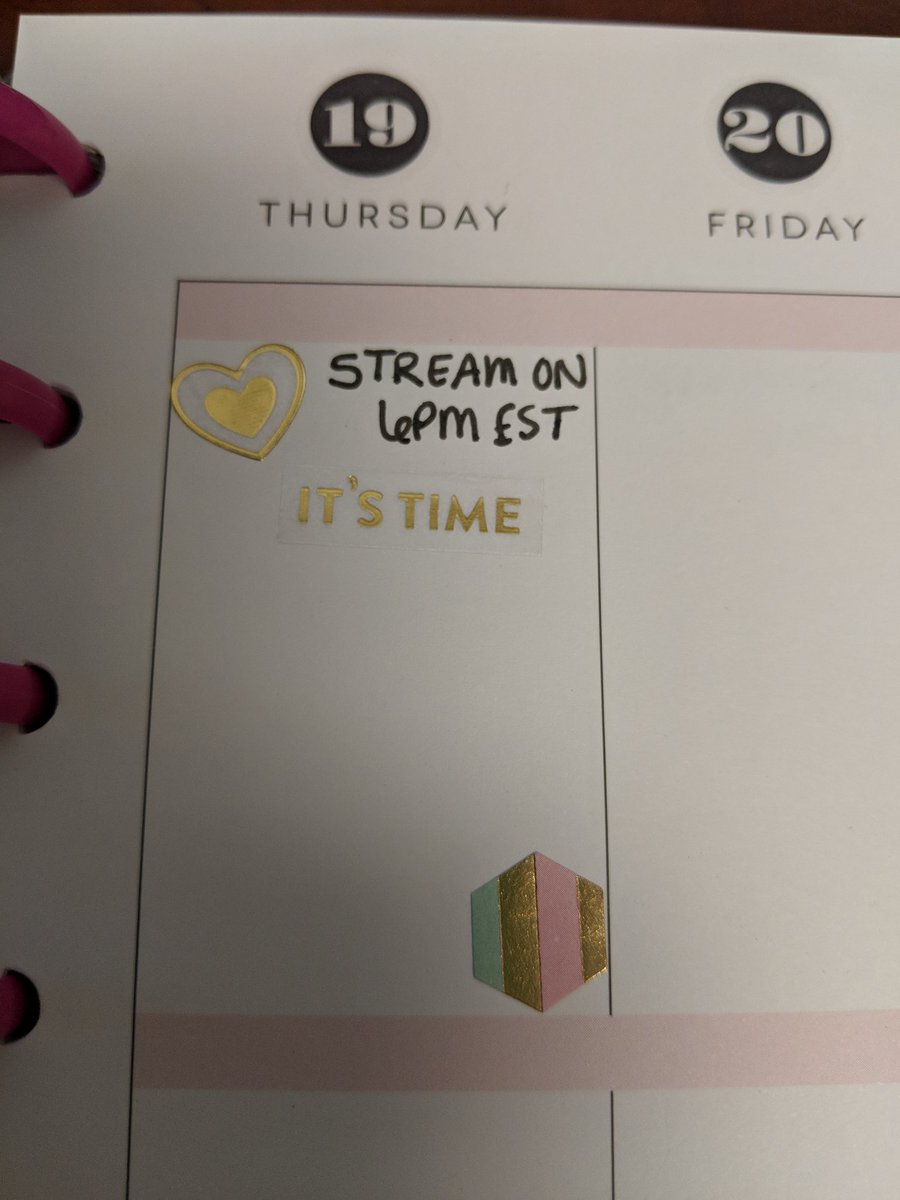 poulshu2's tweet photo. Because the #planner in me wants to make sure I don't miss @TheOnlyRyann winning next week! #RootingForYou #StreamOnTwitch @Twitch #twitchstudios #StreamOn #happyplanner #bulletjournal #cantmissthis https://t.co/lWUQYqwgg1