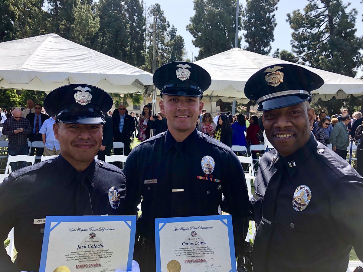 LAPDMarcReina's tweet image. Say hello to the newest members of our @LAPDCentralArea family, Officers Correa and Colocho. #AcademyGraduation