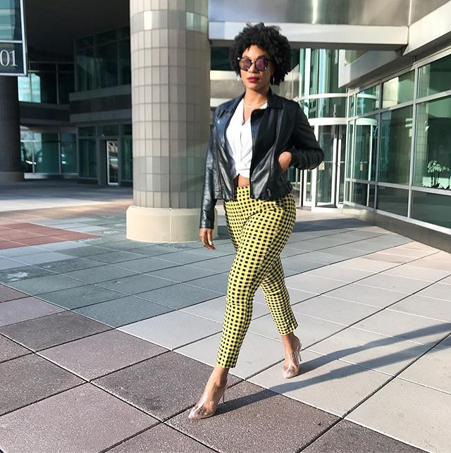 freely_c's tweet photo. Walking into this weekend like🤘🏽
.
.
.
#freelyc #fashion #fashionblog #fashionstyle #fashiongram #style #styleblog #styleinspiration #fashionblogger #beauty #fashiondesigner #fashionaccessories #fashioninspiration #trending #trend #womensfashion #i… https://t.co/i2vKcQKigR https://t.co/dALhq1c48N