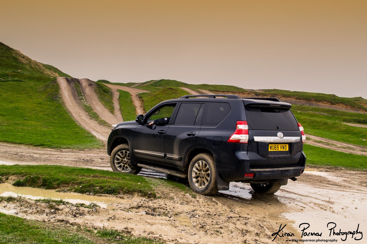 Photos_KP's tweet photo. Had an amazing time at True Grip 4x4 School in Ashford @truegrip in the @ToyotaGB @ToyotaPR vehicles and had the opportunity to take some photos which I am really pleased with!!

#Toyota #TrueGrip #OffRoad #4x4 😀😀😀 https://t.co/Z7CkZUDuyW