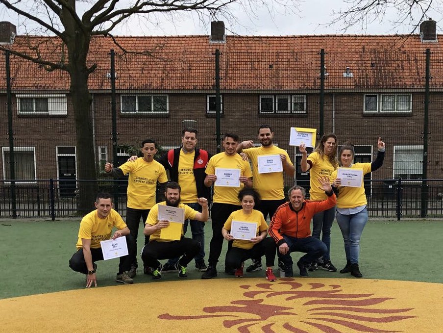 JCFoundation's tweet photo. In the pocket! ๐ Vandaag ontving een kersvers team Cruyff Foundation Coaches hun certificaat, dit keer uit #Eindhoven #Helmond en #Molenbeek. Gefeliciteerd! #HeroesoftheCruyffCourts #CruyffFoundationCoaches #BecauseActiveChildrenMoveUp https://t.co/sIu9ZoAt5f