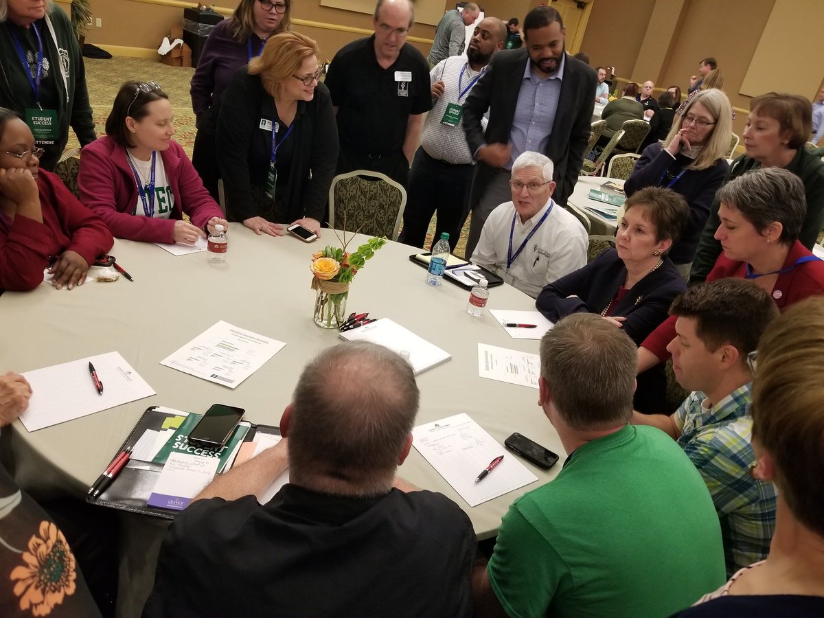 AJtheonlyone's tweet photo. Indy campus working together #itccsummit18 https://t.co/Hasv7GNclm