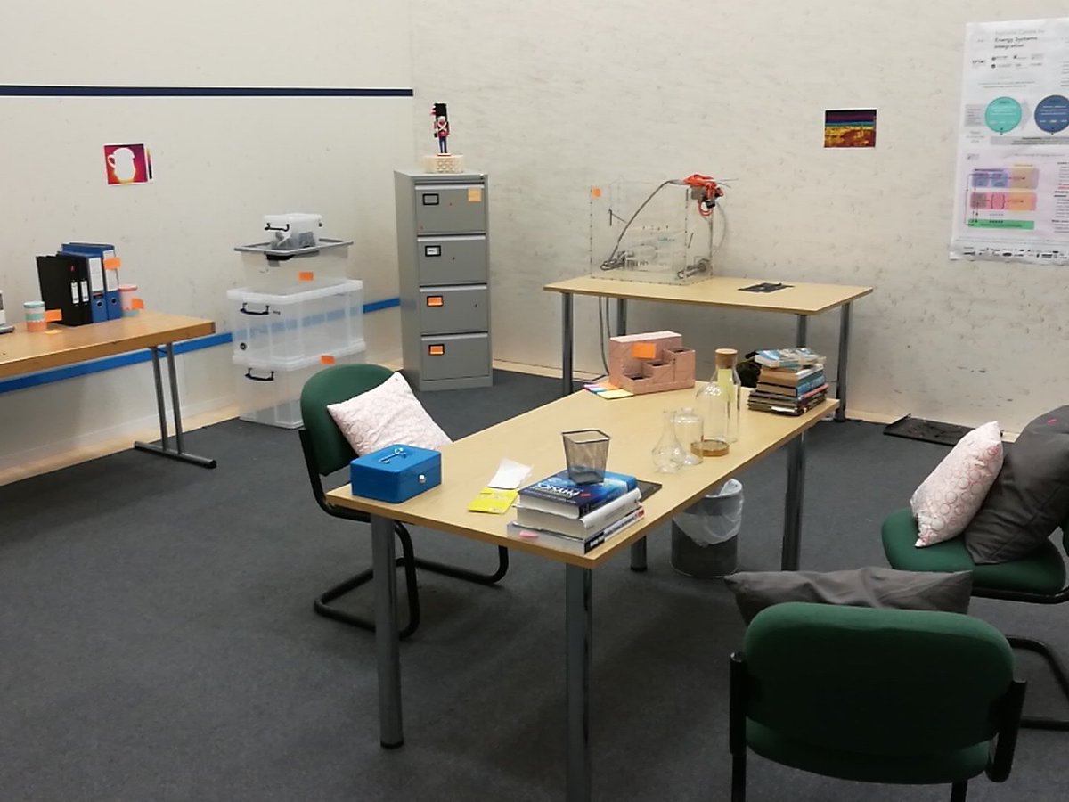 HWUrbanEnergy's tweet photo. This used to be @Oriamscotland squash court. It's now a @EdSciFest  "heat zone". Yes it is. Come see us tomorrow from 10am and learn how to see heat @HWEngage https://t.co/TjxOCiuNqW