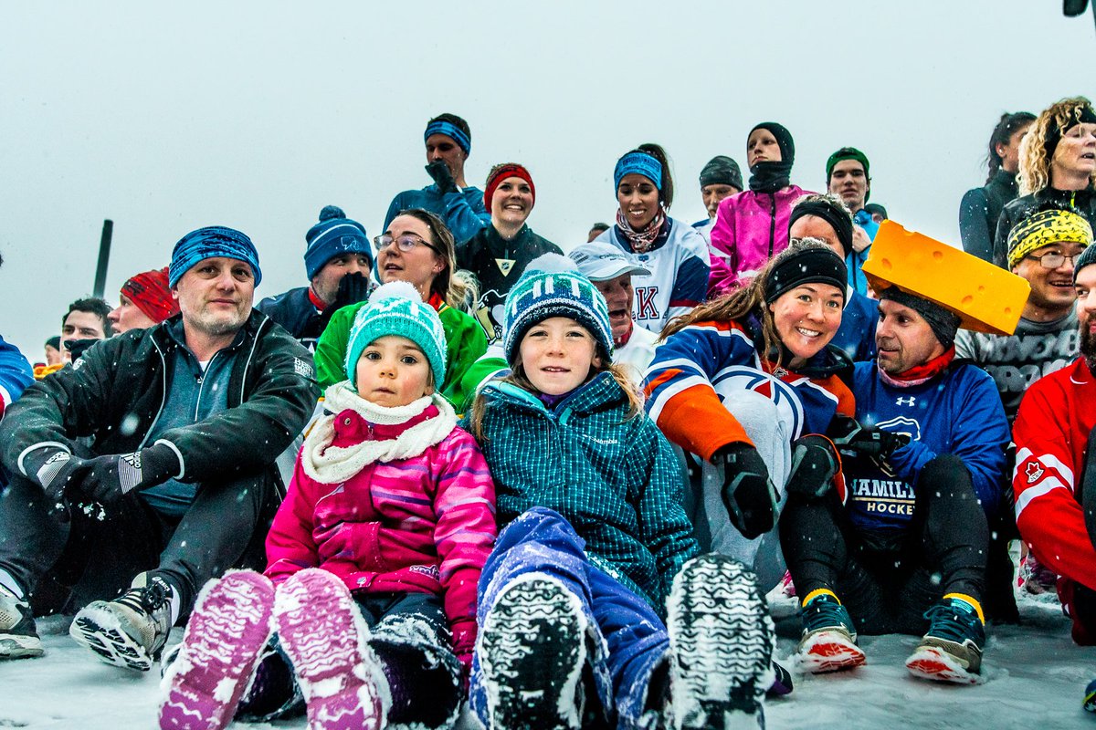 csorbapaints's tweet photo. @Nov_ProjectCAN #JOYMob knew exactly what to do with a little bit of April "spring weather" in #ExploreEdmonton #YEG @Nov_Project #justshowup #freefitness #community @CityofEdmonton https://t.co/gtcau36lAN