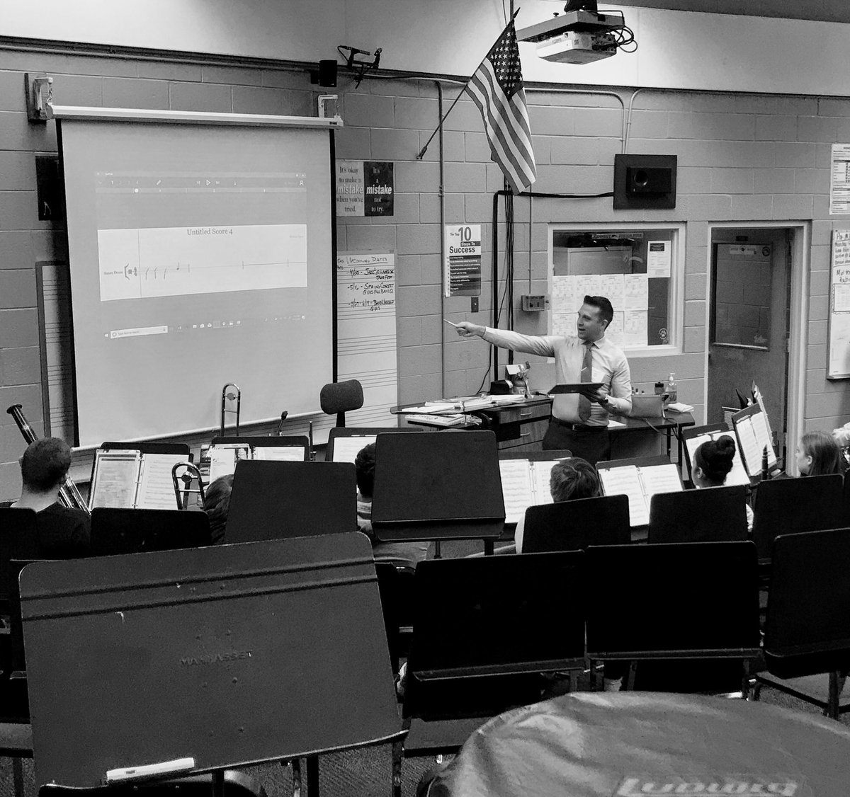 kristin_horvath's tweet image. Awesome example of #microsoftsurface from a band director who has only had the device for 4 days - killing it with #wirelessprojection and #staffpad like a PRO! Can’t wait to see what he does next...@caseyinorlando @actiontec @MicrosoftEDU @surface @StaffPad @BrevardSchools