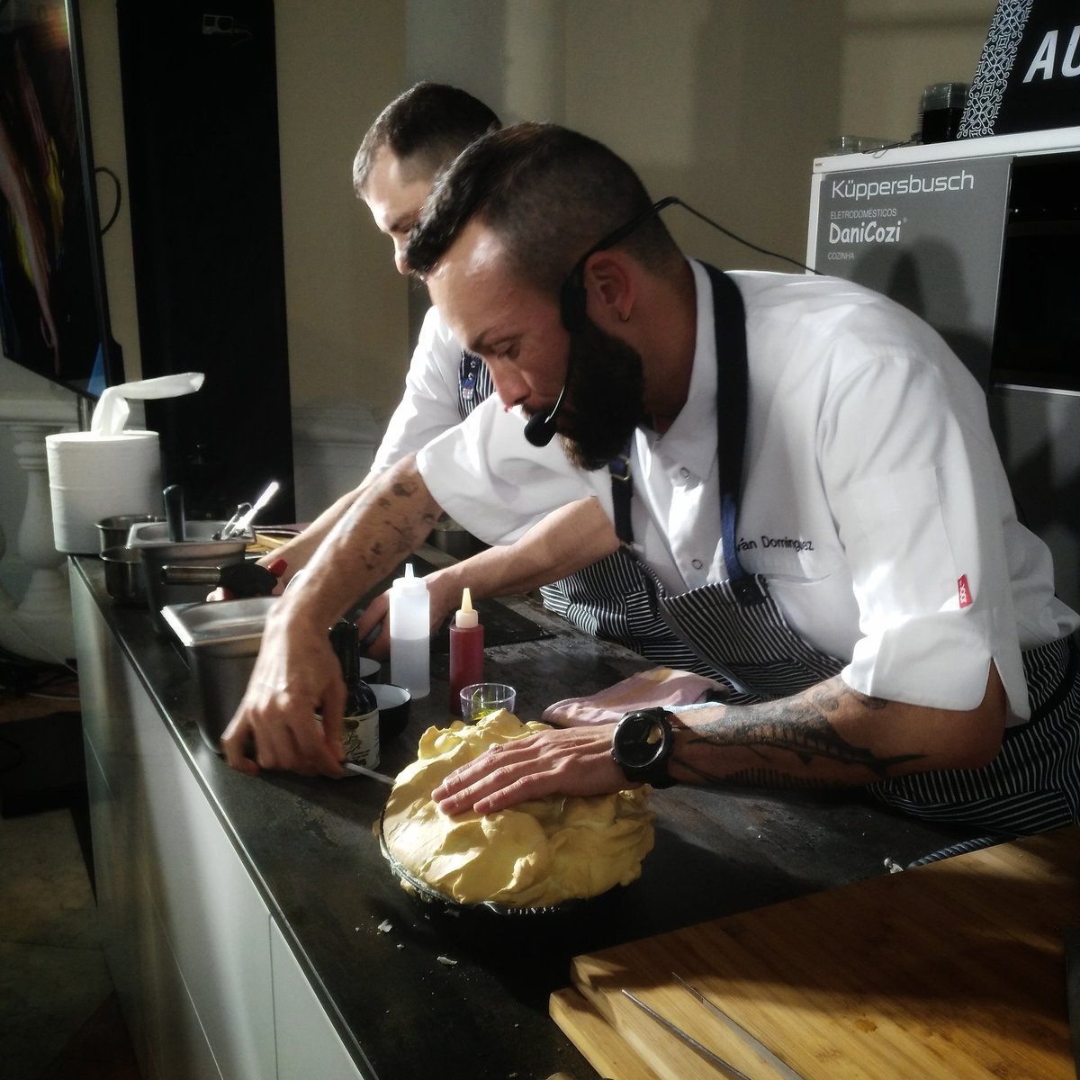 Abriendo el "Baked Galicia" en Peixe em Lisboa - esta tarde es el turno de <a href="/IvanDominguez32/">Ivan Dominguez</a>. Un lujo asistir a esto.