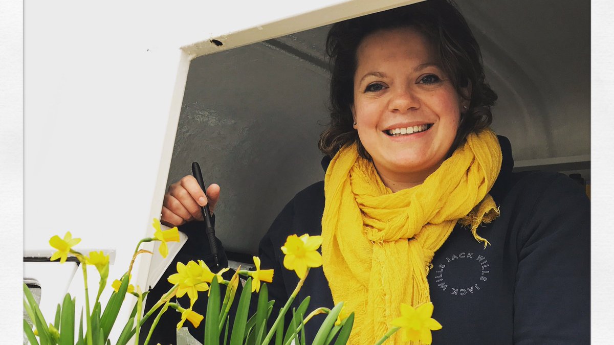 CatfordFoodMkt's tweet photo. This is the lovely Ellie from @PerlantandPress who serves up the finest hot drinks and @redemptionroast coffee from her amazing van “Pearl”. 
You can also catch her at Blythe Hill Fields check out her profile for more info. #catford #cfm2018 #coffee https://t.co/TeDSQvC4F9