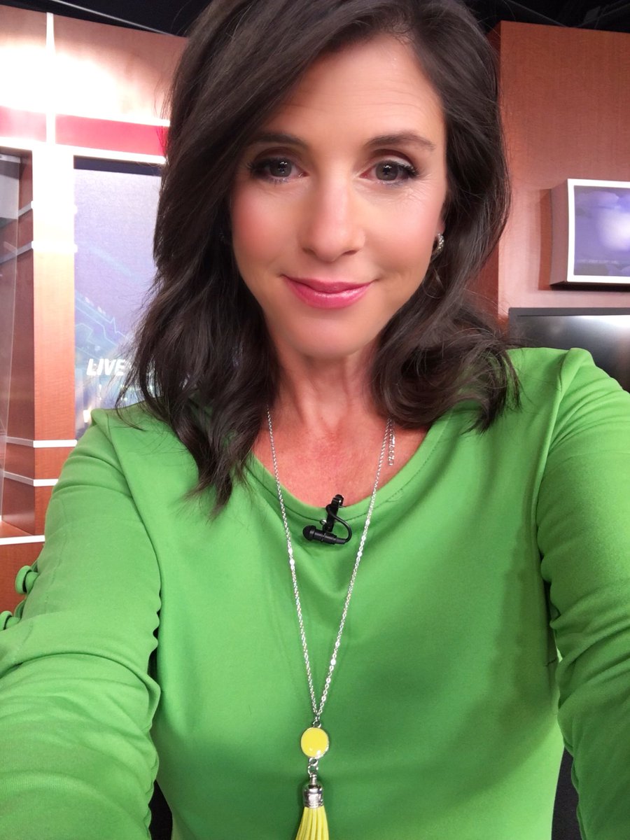 Wearing #Green supporting #organandtissuedonation today 🌵🍀🍏💚 @TucsonNewsNow @OTDonation