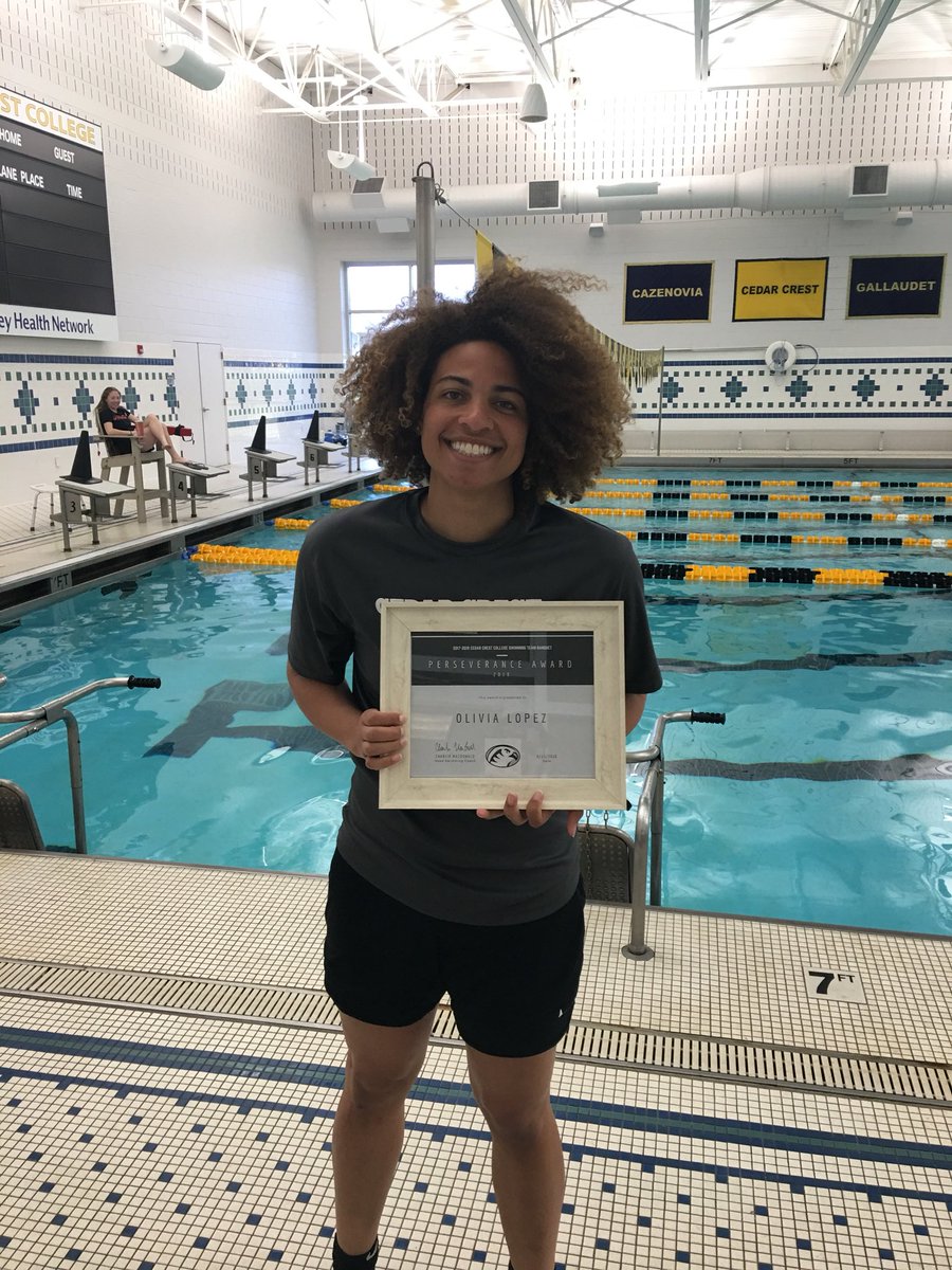 CCCSwimAndDive's tweet photo. Olivia Lopez wins the 2018 Perseverance Award at the Swim Team Banquet! #Banquet #Swimming #CedarCrestCollege 🏊🏻‍♀️👏🏻 https://t.co/vve91hxCxD