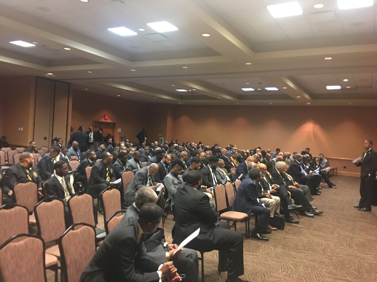 AlphaSouthwest's tweet photo. .@TCACAlphas District Caucus | #APhiA #AlphaSouthwest #MovingSWRForward https://t.co/6b5joV32Ya