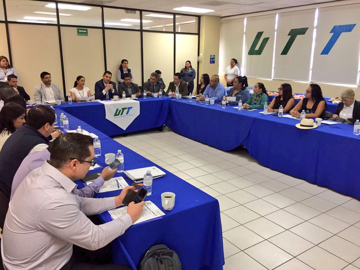 utvco's tweet photo. Como Entidad de Certificación y Evaluación de Competencias Laborales @ConocerMx, a través de nuestra rectora @nydiadelhi intercambiamos experiencia con la Red de #UUTT certificadoras para establecer rutas de mejora de este esquema que eleva los indicadores de competitividad. https://t.co/cnxy1sUcUp