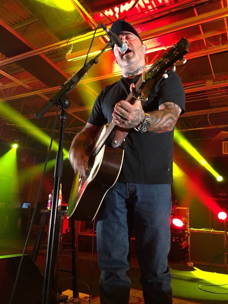 Happy Birthday Aaron Lewis!    