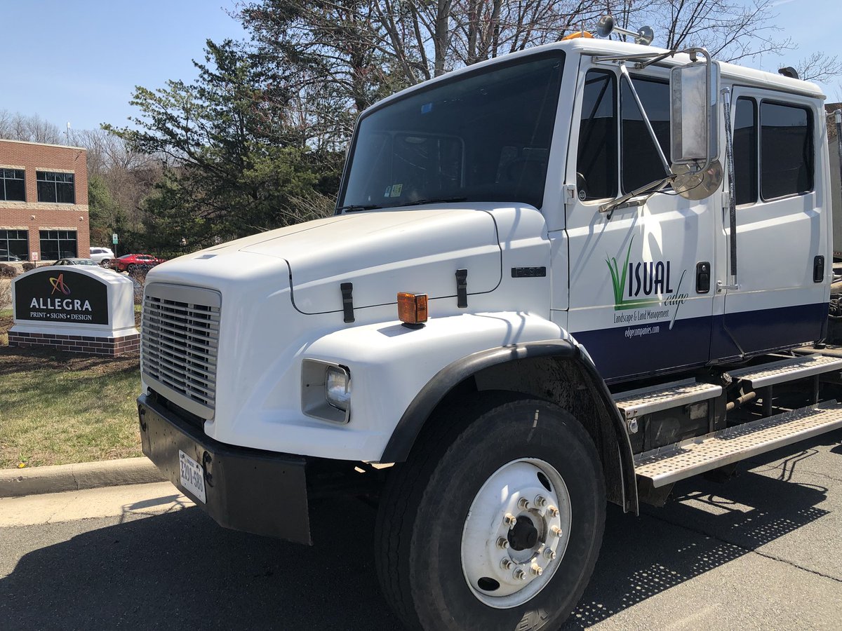 VisualEdge_LS's tweet image. Our #FL80 got decals and signed up today thanks to @AllegraPSD. We love how she looks! #freightliner #forestrymulching #landmanagement #propertymanagement #propertymaintenance #Trucks #hooklift #landscaping #FMLM #commercial #VisualEdge
