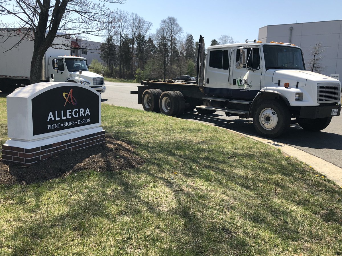 VisualEdge_LS's tweet image. Our #FL80 got decals and signed up today thanks to @AllegraPSD. We love how she looks! #freightliner #forestrymulching #landmanagement #propertymanagement #propertymaintenance #Trucks #hooklift #landscaping #FMLM #commercial #VisualEdge