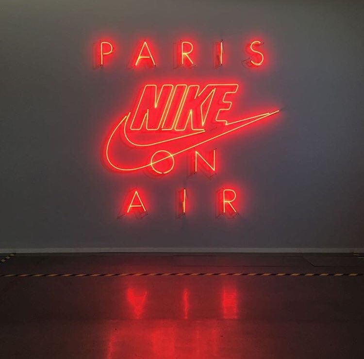 wwweshstudio's tweet photo. ART DIRECTION AIR MAX DAY, 34 quai d’austerlitz: samedi 11h-22h dimanche: 10h-21h @nikesportswear https://t.co/P14UKJFQjt