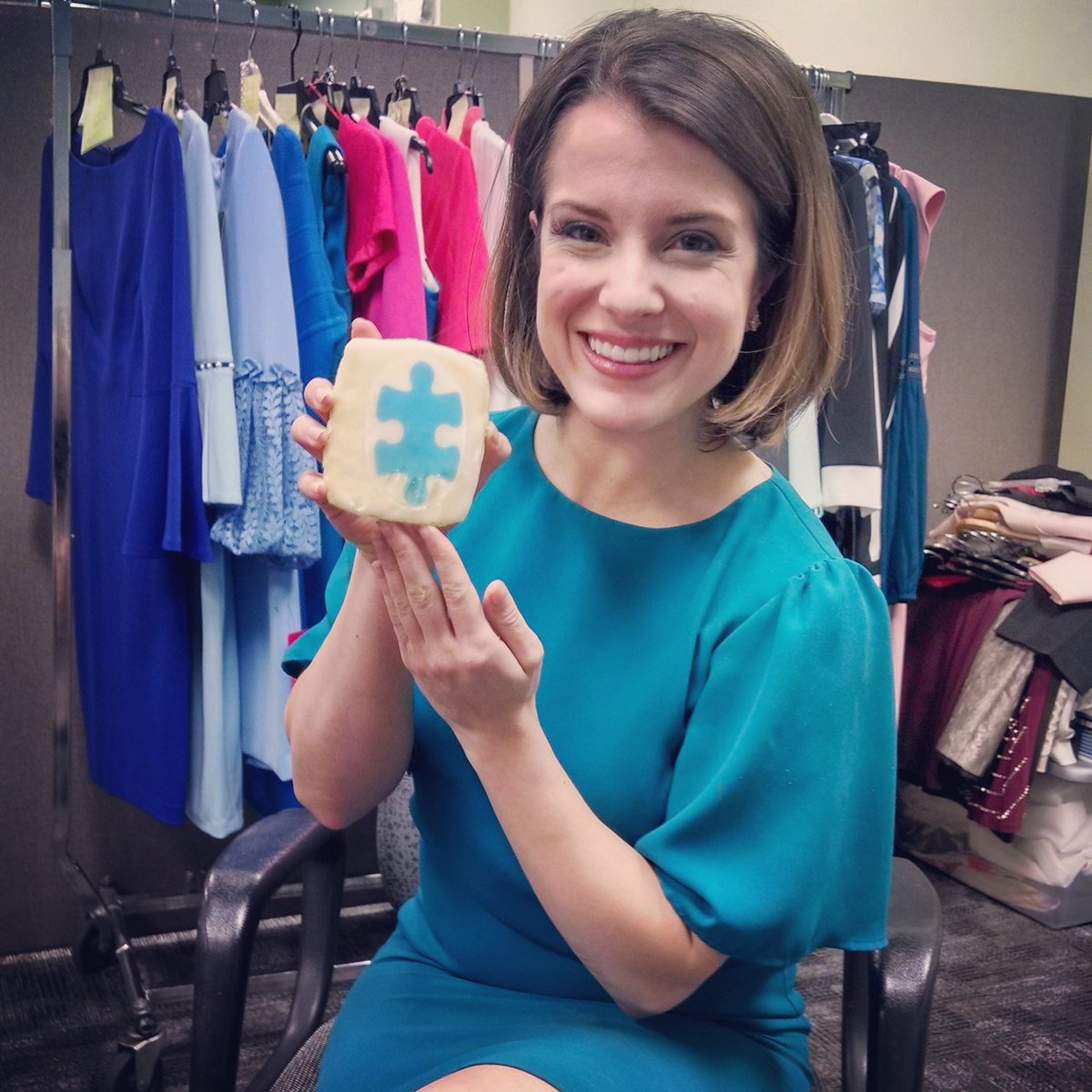 21WFMJ's tweet photo. Did you get your Pieces of Hope cookie from @panerabread? Only a few more days left. WFMJ Today’s @ChristaonAir has hers! Proceeds will benefit the #RichCenterForAutism and #PotentialDevelopment. #everycookiecounts https://t.co/GTgf6ciL5q