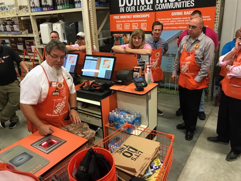 KaseyCardenas77's tweet image. DM Walk today at #thd8520 was outstanding. Great engagement from the team and a happy welcome to our new store manager, Mike!!! @ValDaMASM @jreed4401