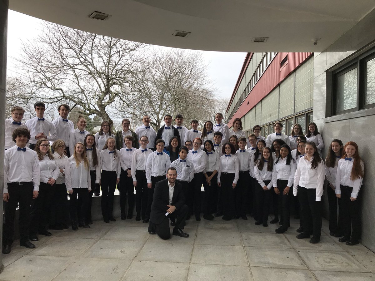 MrFeroce's tweet photo. Proud of my Concert Band!  Congrats on your Excellent score at Band Festival RI.  Up next: Band Festival PA! @gobluechs #MusicCHS https://t.co/5YiWq0i32Y