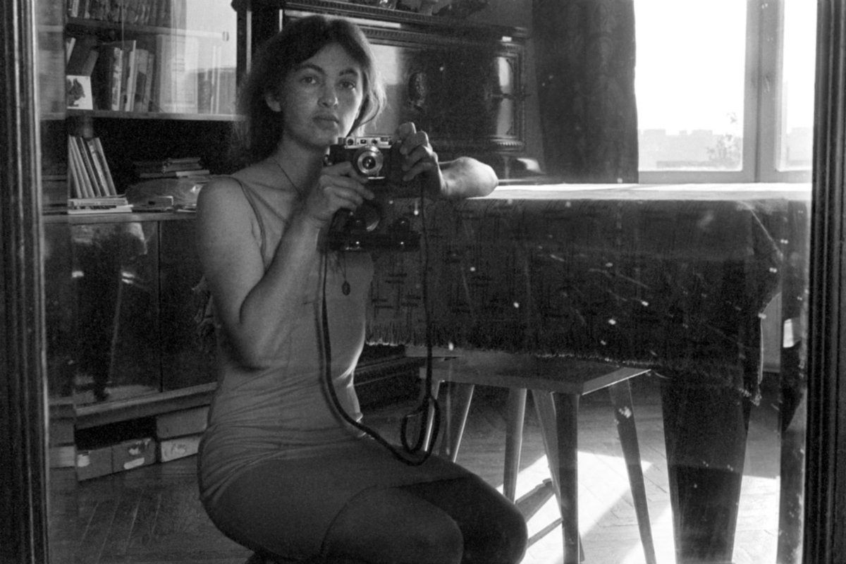 PhotographyTalk's tweet photo. 30,000 Photos by Masha Ivashintsova, 'Russia’s Vivian Maier,' Were Recently Found in an Attic Nearly 20 Years After Her Death https://t.co/Q7JfSFJgTC https://t.co/oQPRATwoJi