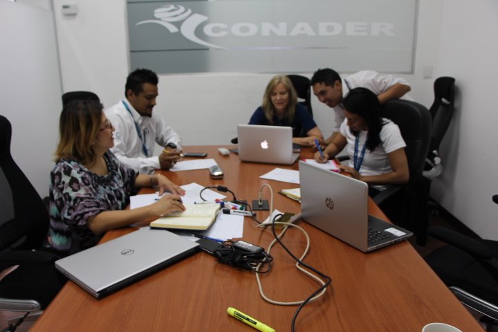 I Reunion de Planificación para el "Día del Desafío 2018" 
La comisión técnica interinstitucional del CONADER, planificando el "Día del Desafío 2018", a celebrarse el último miércoles de mayo. El objetivo es realizar 30 minutos de actividad física.